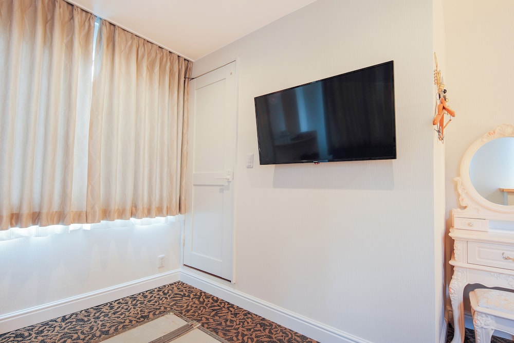 Deluxe Family Room 2F 客室4 | Hotel WELLIES