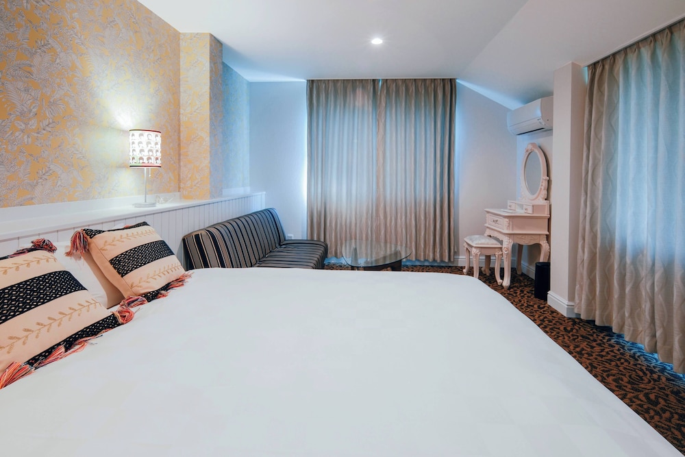 デラックス ファミリールーム 2F 客室9 | Hotel WELLIES