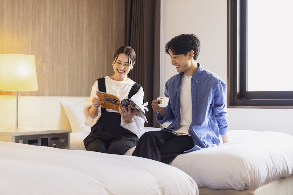 [喫煙] ツインルーム バス/トイレ付 客室3 | シティホテル エアポートインプリンス