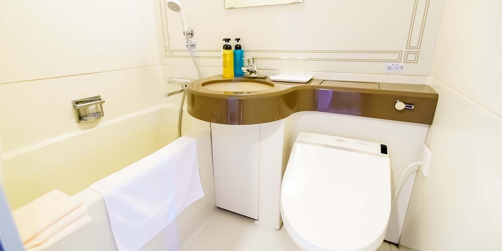 [禁煙] セミダブルルーム バス/トイレ付 バスルーム0 | シティホテル エアポートインプリンス