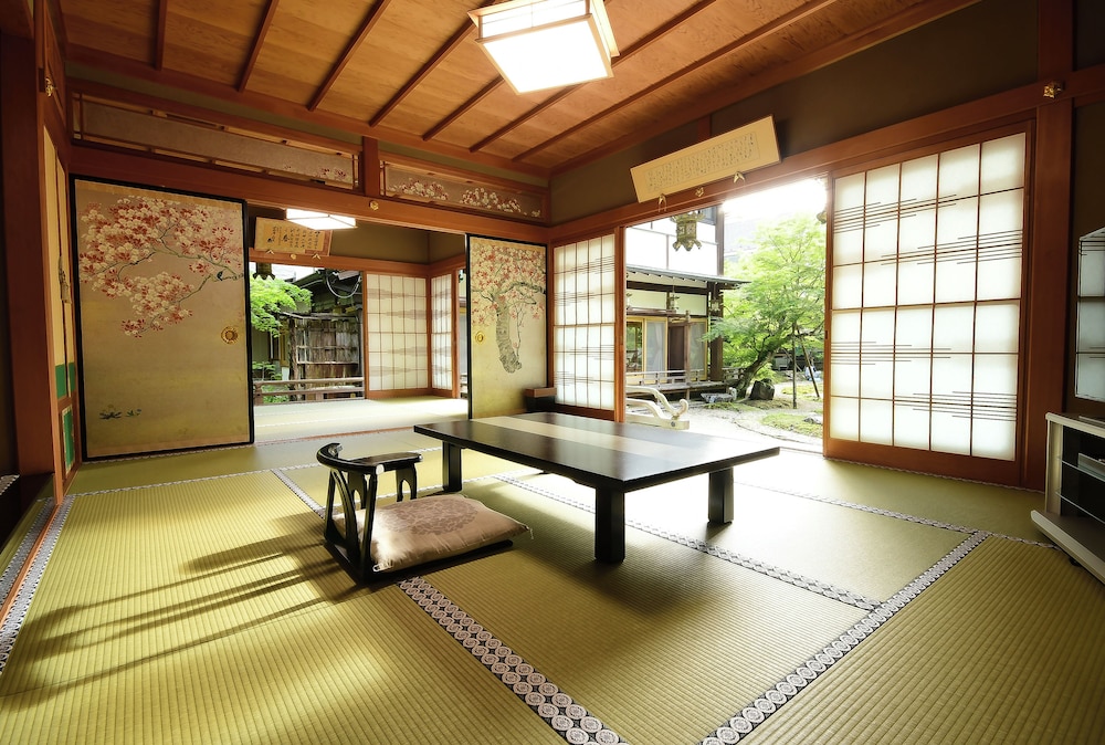 スーペリア スイート 禁煙 ガーデンビュー | 総持院