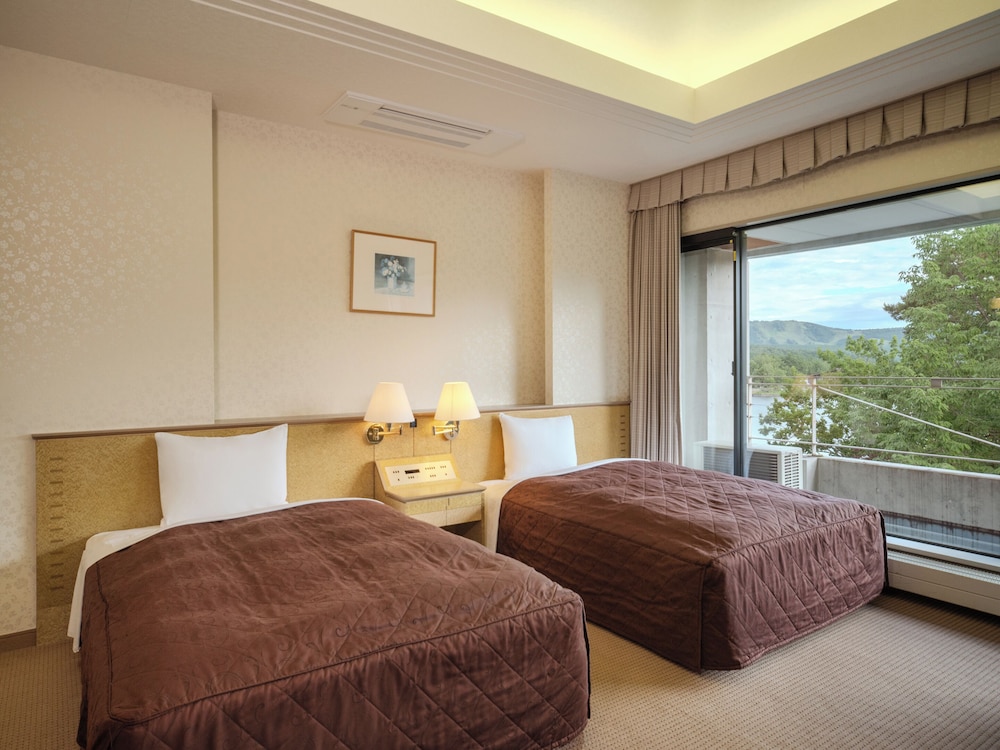 デラックスファミリールーム (禁煙) 客室2 | 蓼科レイクリゾート(旧:AMBIENT蓼科ホテル)