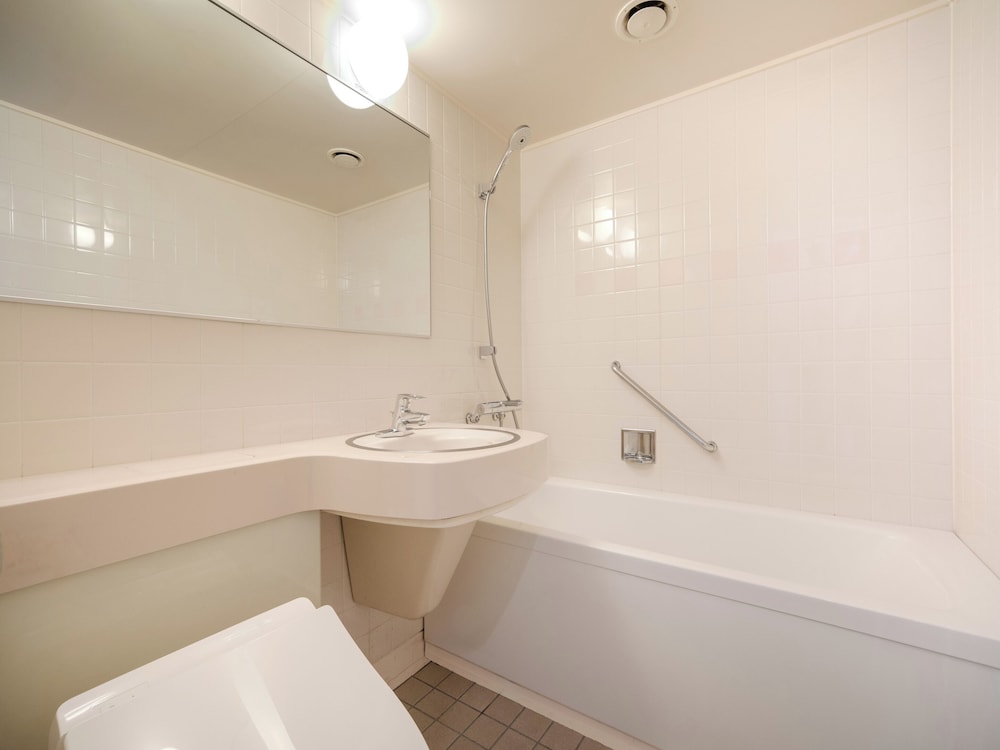 デラックス ツインルーム 禁煙 バスルーム0 | 蓼科レイクリゾート(旧:AMBIENT蓼科ホテル)