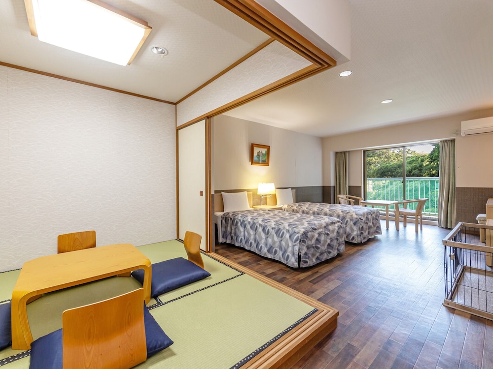 [ドッグフレンドリールーム] スタンダード和洋室 (禁煙) | ほったらかしの宿 ゆうふり伊豆高原