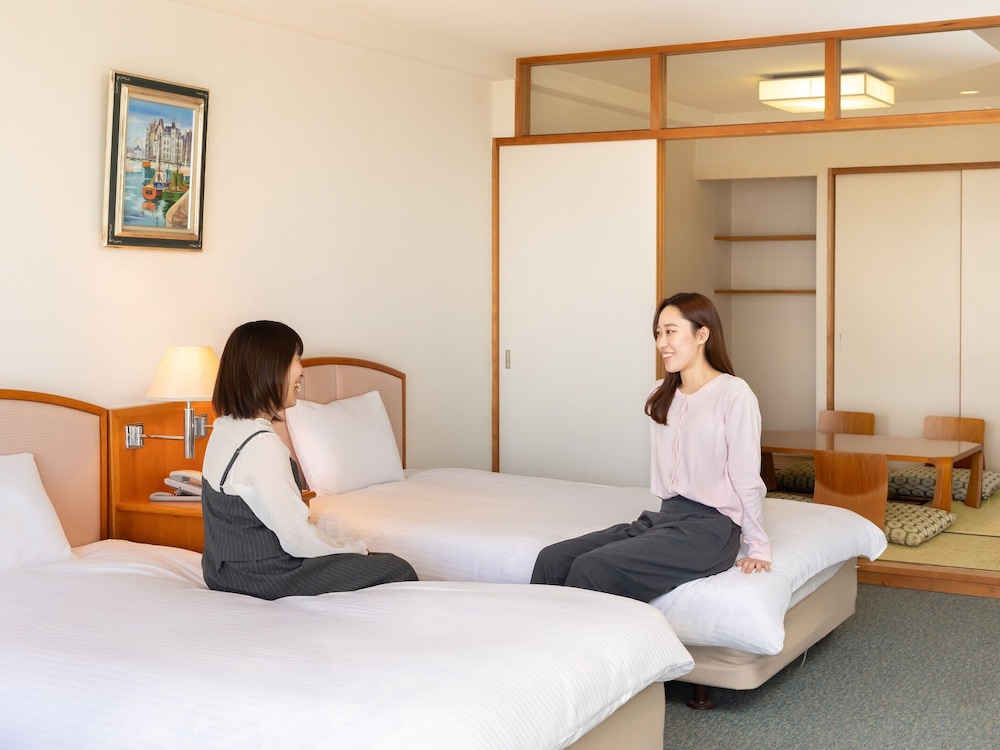 スタンダード和洋室 (~5名) (禁煙) 客室3 | ほったらかしの宿 ゆうふり伊豆高原