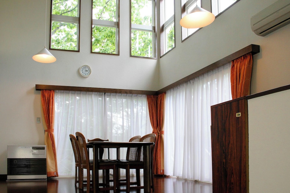 【天然温泉付】コテージ2DK～3LDK(喫煙) | 伊豆高原わんわんパラダイスホテル＆コテージ