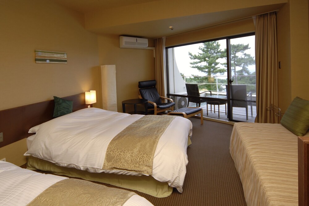 【テラス付】スタンダードツイン (禁煙) 客室1 | 伊豆高原わんわんパラダイスホテル＆コテージ