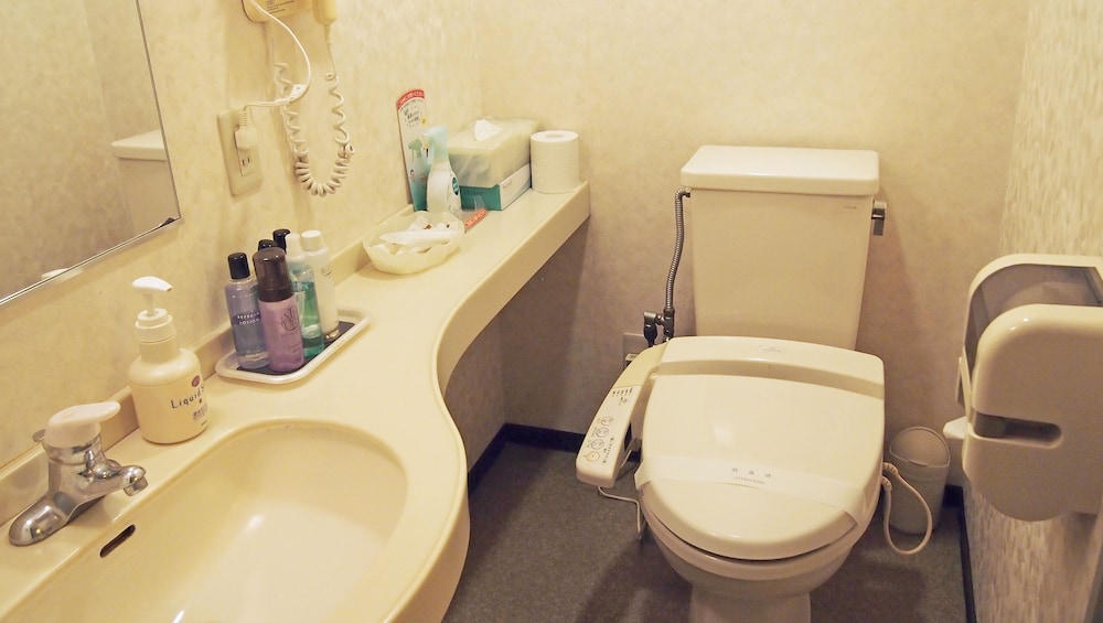 和室10畳 バスルームのシンク0 | ホテル花いさわ