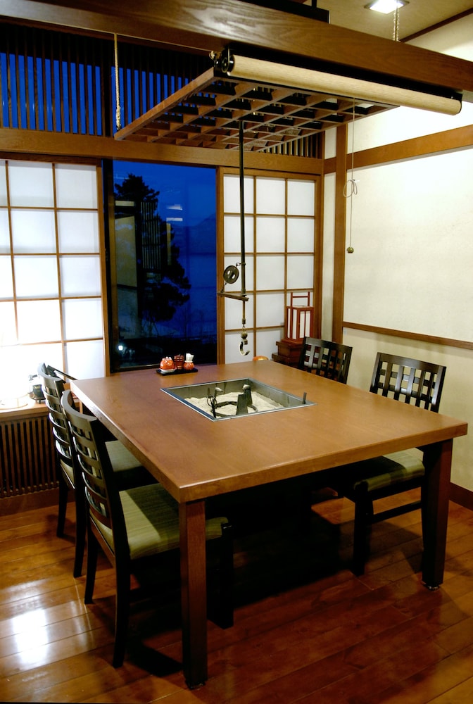レストラン1 | 奥札幌の秘湯 湖畔の宿支笏湖 丸駒温泉旅館 レストラン1 | 奥札幌の秘湯 湖畔の宿支笏湖 丸駒温泉旅館