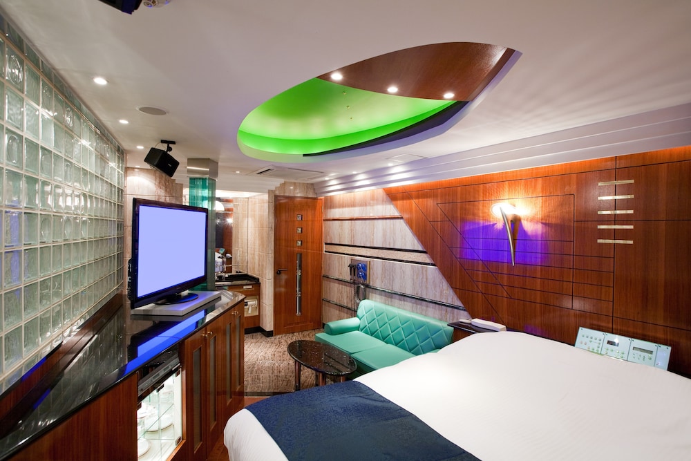 デラックス ルーム クイーンベッド 1 台 ドライサウナ 客室1 | ホテル & スパ J-MEX - アダルト オンリー