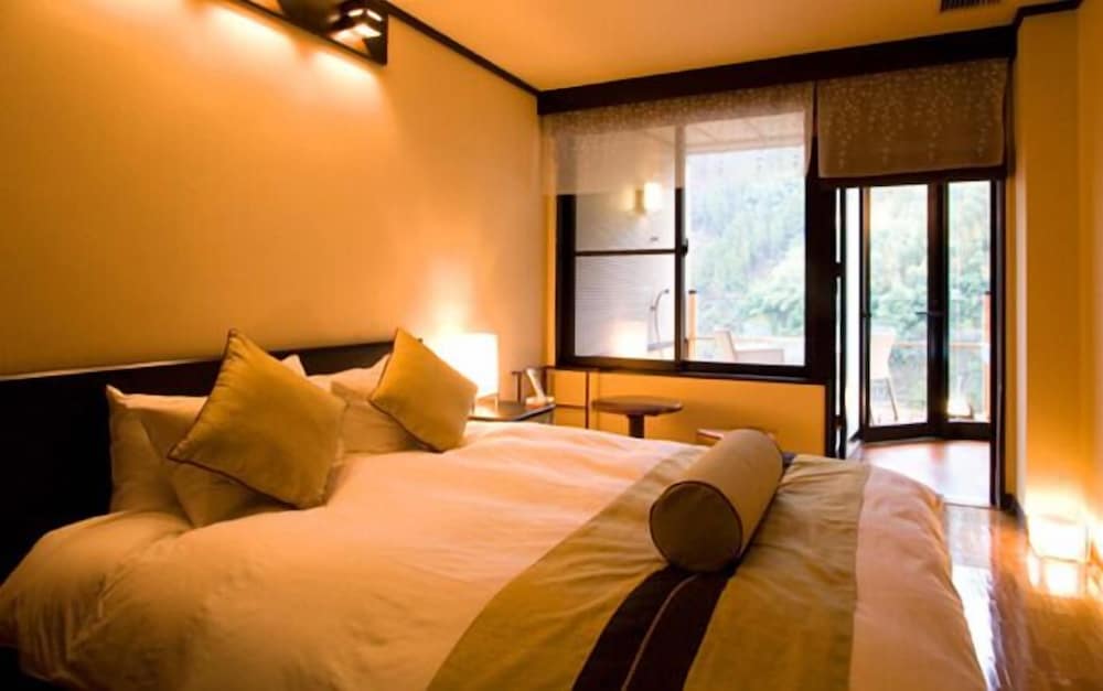 露天風呂付き洋室（露付デッキ部9平米） | 浮羽別館 新紫陽