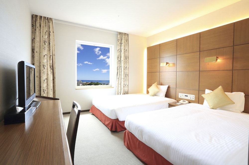 スーペリア ツインルーム 禁煙 シティビュー 最上階 シティ ビュー0 | スマイルホテル那覇シティリゾート