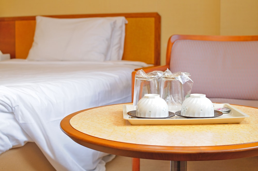 スタンダードツインルーム禁煙 2名様ご利用 客室の設備とサービス1 | ホテルニューオータニ長岡