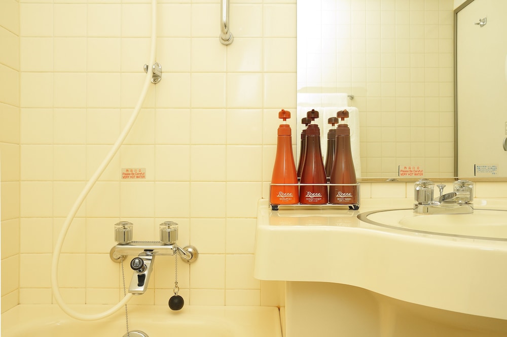 スタンダードツインルーム禁煙 2名様ご利用 バスルーム0 | ホテルニューオータニ長岡