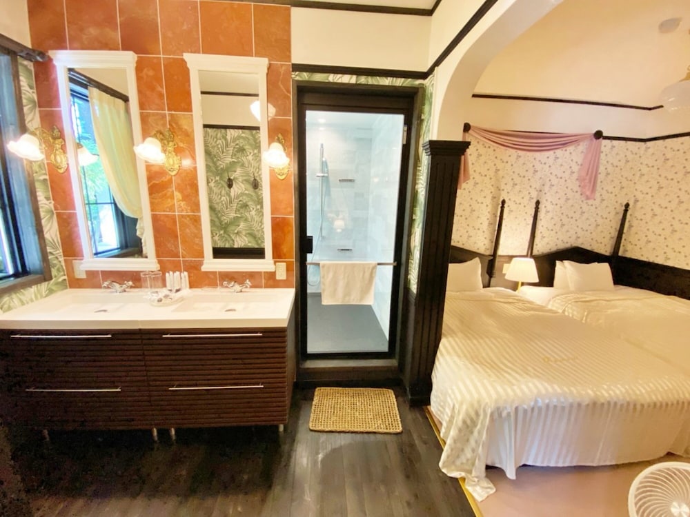 エグゼクティブ スイート ダブルベッド 2 台 禁煙 客室5 | レストラン＆ホテル トロイメライ