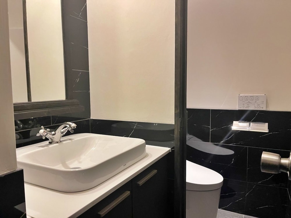 エグゼクティブ スイート ダブルベッド 2 台 禁煙 客室1 | レストラン＆ホテル トロイメライ