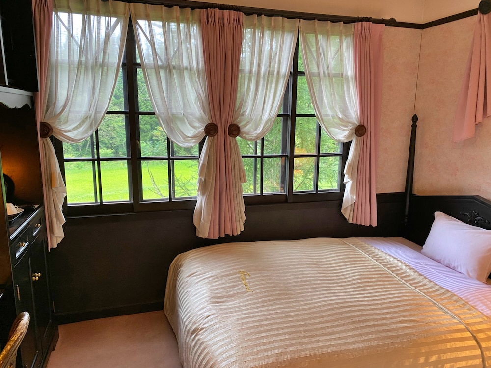 デラックス ルーム 客室7 | レストラン＆ホテル トロイメライ