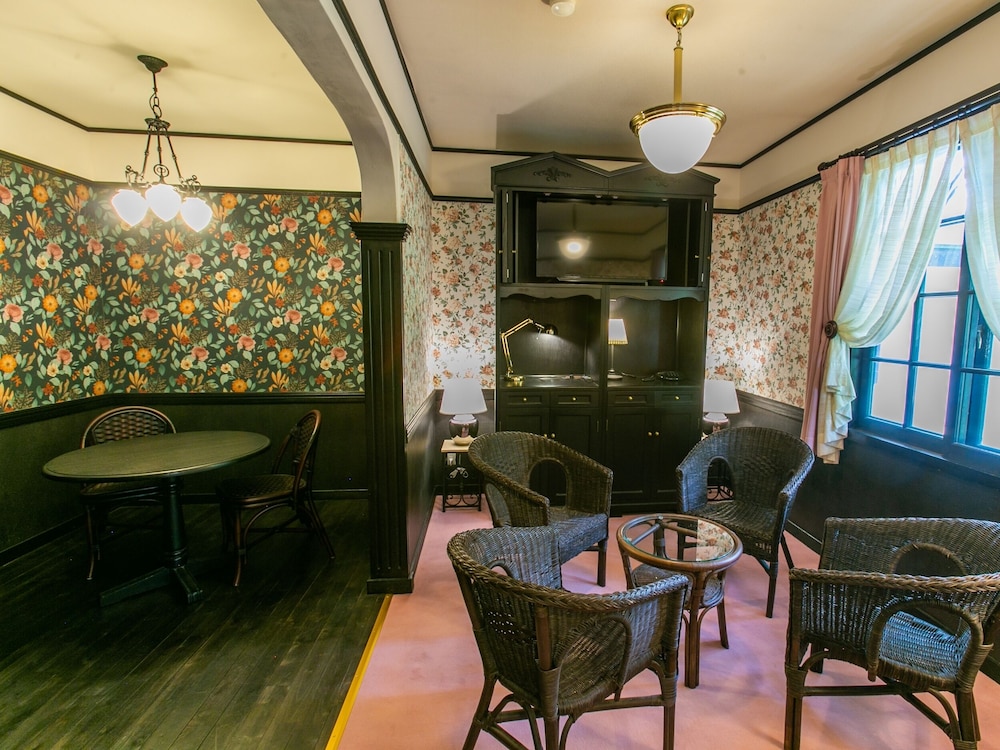 エグゼクティブ スイート ダブルベッド 2 台 禁煙 客室6 | レストラン＆ホテル トロイメライ