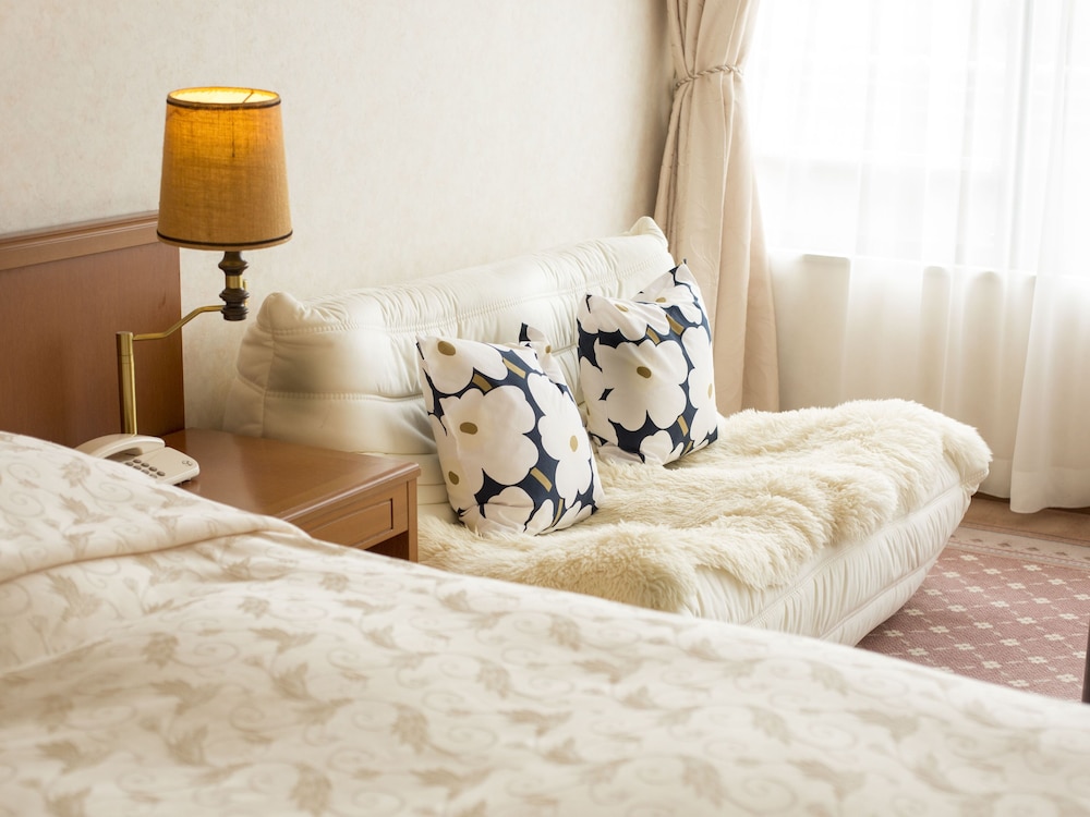 吉祥スイートルーム「芭蕉庵」(約90sqm/禁煙) 客室5 | あわら温泉 ホテル八木