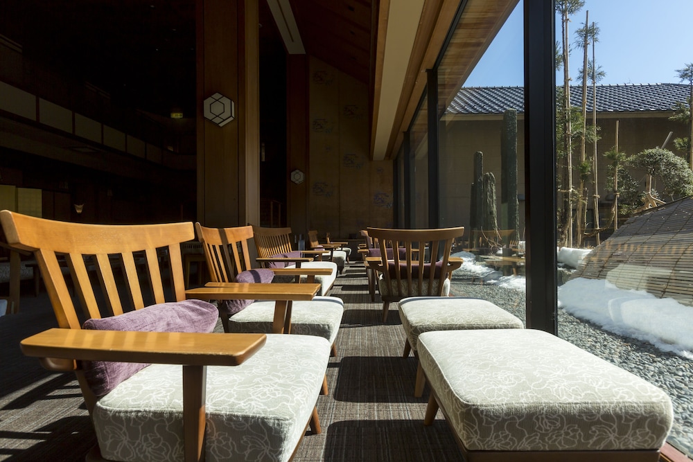 ロビーラウンジ1 | あわら温泉 ホテル八木