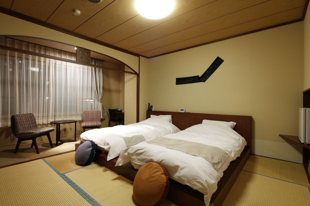 ツインルーム 禁煙 (Type D) | 湯の川温泉 笑 函館屋