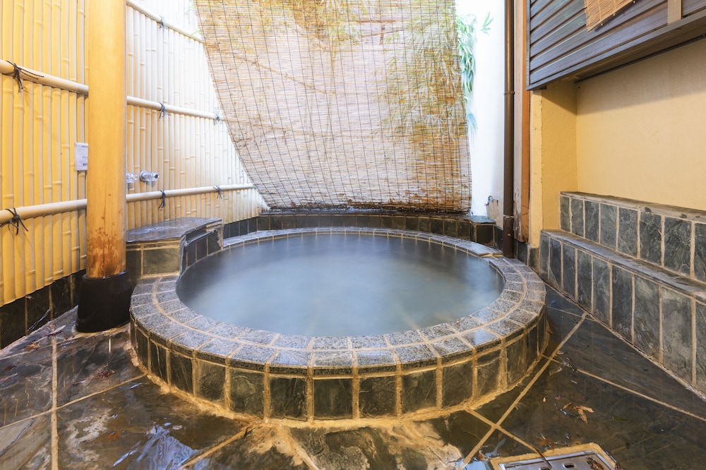 和室　スタンダード　2人部屋　露天風呂付 バスルーム0 | 遊心亭