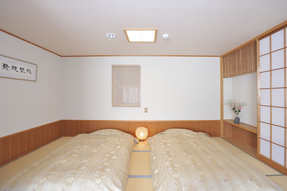 露天風呂付　スイートルーム　シービュー 客室5 | ホテル眺望山荘