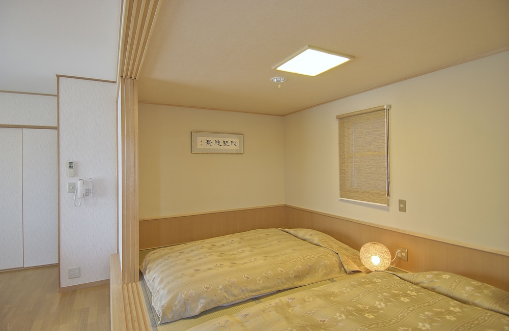 露天風呂付　スイートルーム　シービュー 客室8 | ホテル眺望山荘