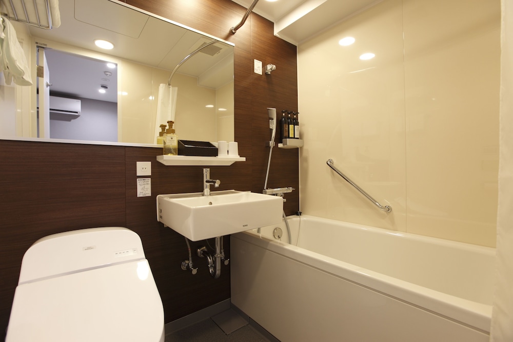 スタンダード ダブルルーム 禁煙 バスルーム0 | ホテル アマネク 銀座イースト