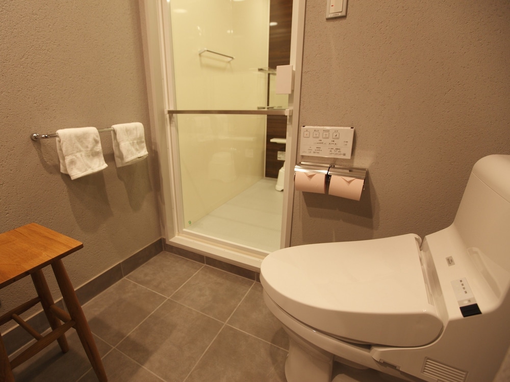 スタンダード ツインルーム 禁煙 バスルーム0 | ホテル アマネク 銀座イースト