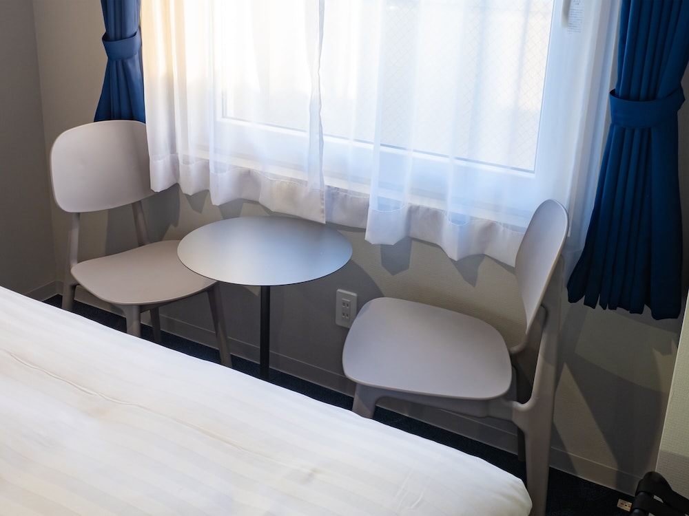 スタンダード ダブルルーム 禁煙 客室の設備とサービス2 | 東横INN郡山