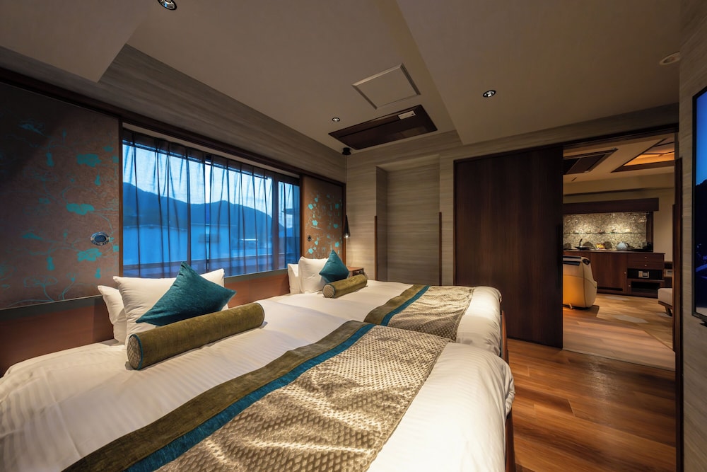 町家スイート 嘉-Yomi 客室3 | 宮島錦水館