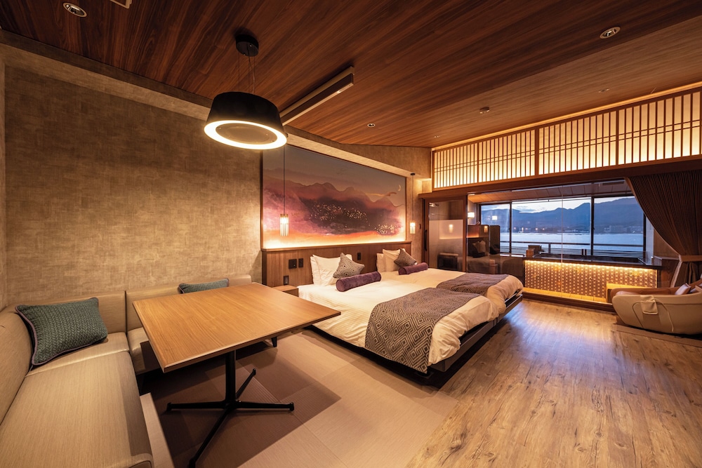 ロイヤル ツインルーム 専用バスルーム オーシャンビュー 客室1 | 宮島錦水館