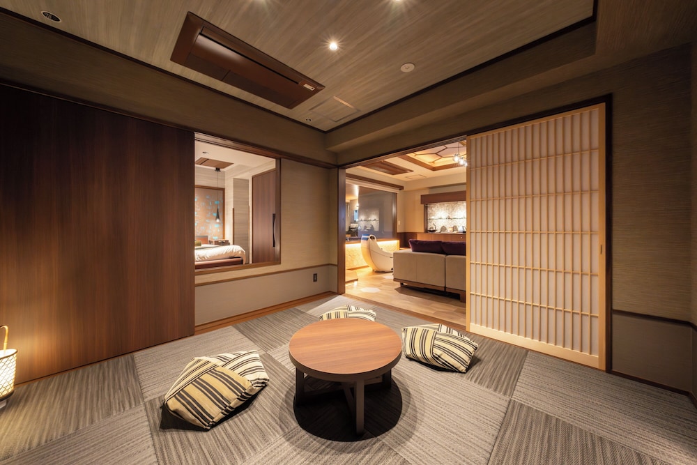 町家スイート 嘉-Yomi 客室5 | 宮島錦水館