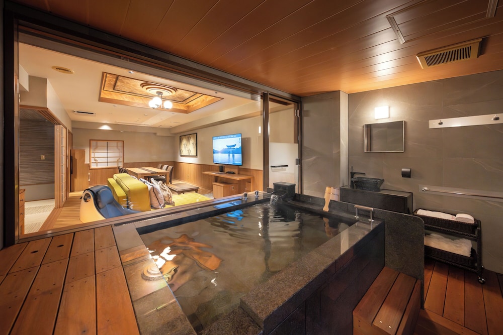 クラシカルスイート 斎-Itsuki バスルーム0 | 宮島錦水館