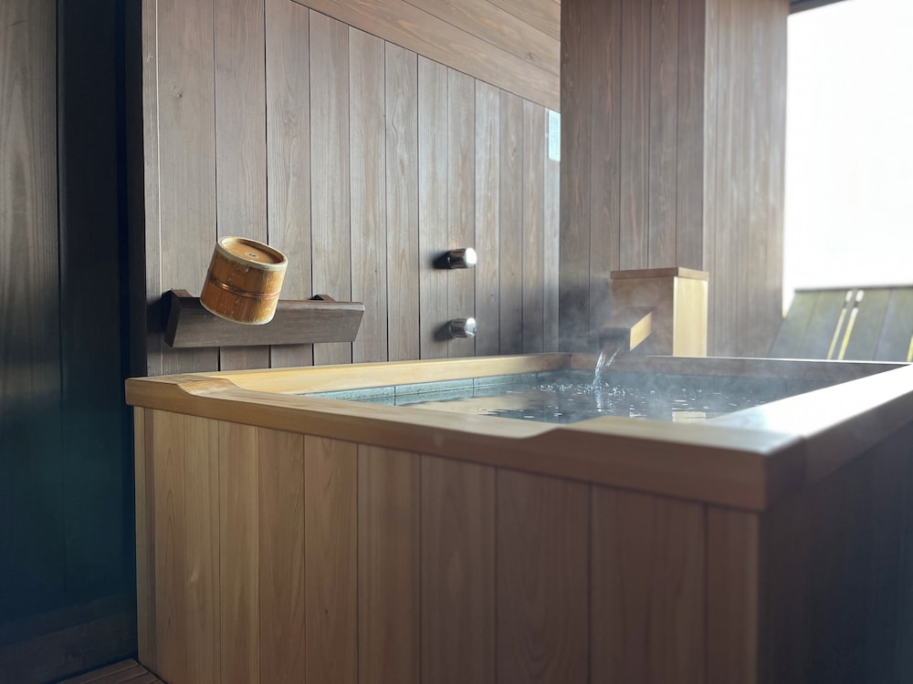 [富士山ビュー] 和洋室 温泉露天風呂+テラス付 バスルーム0 | ラフォーレ修善寺 山紫水明