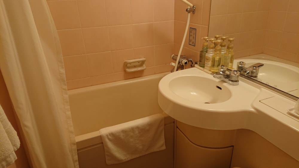 ツインルーム 禁煙 バスルーム0 | 岡山スクエア ホテル