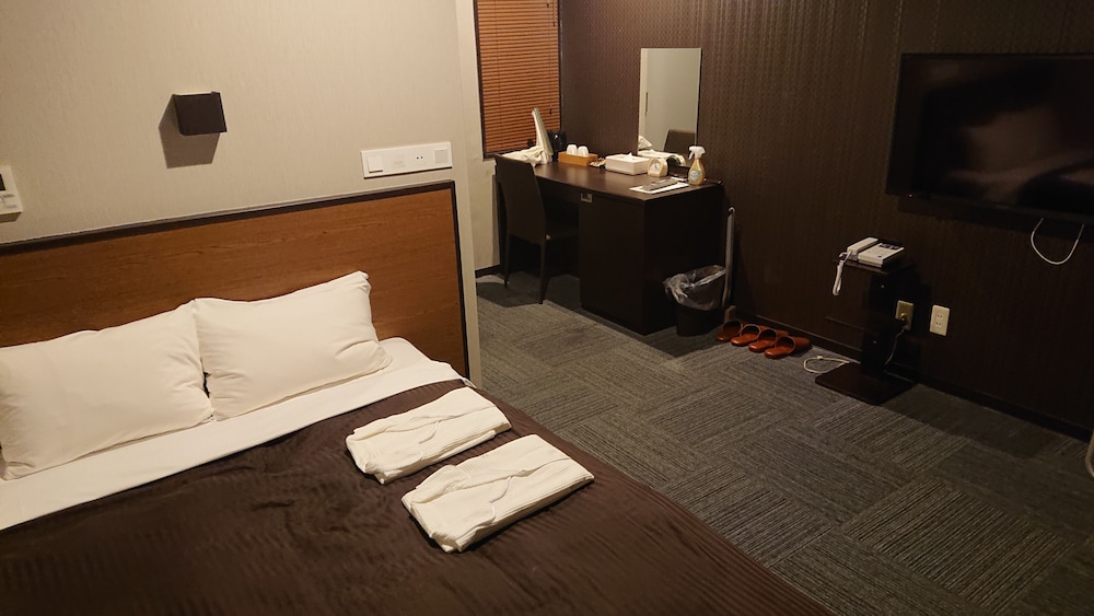 スタンダード ダブルルーム 禁煙 客室1 | 岡山スクエア ホテル