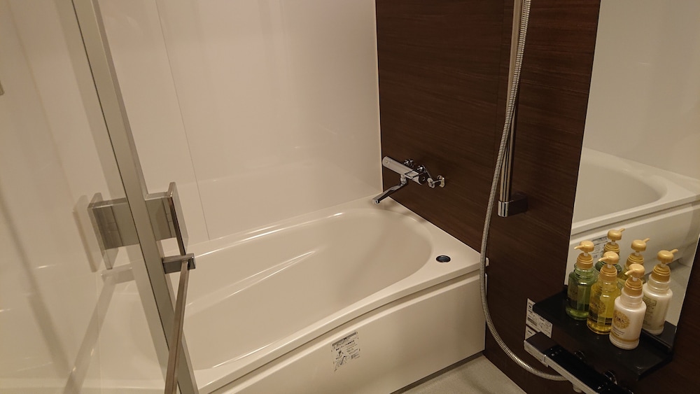 デラックス ダブルルーム 喫煙可 [別館] バスルーム0 | 岡山スクエア ホテル