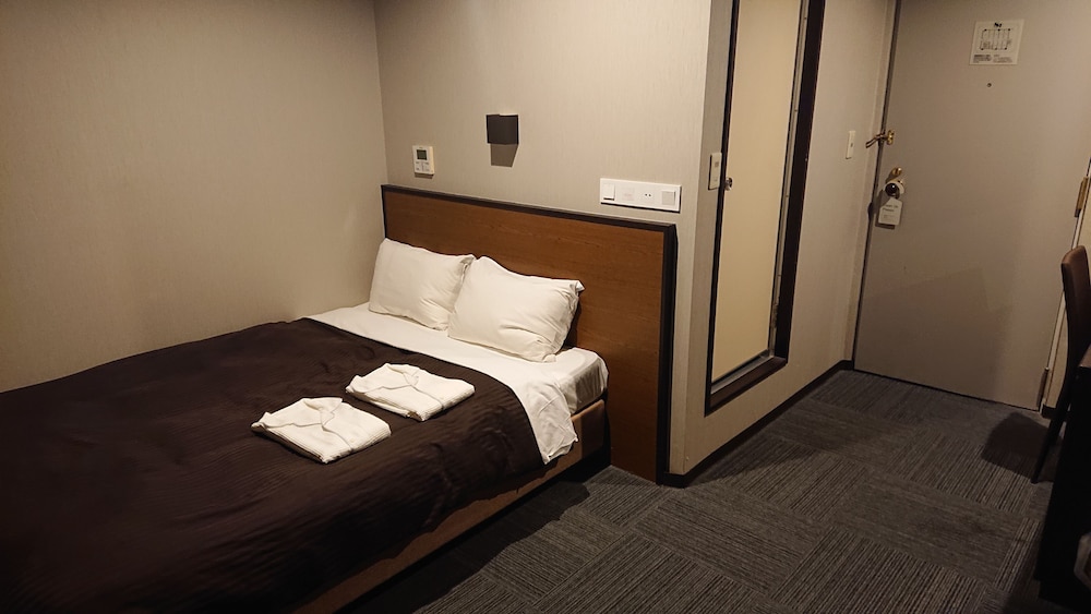 スタンダード ダブルルーム 禁煙 | 岡山スクエア ホテル