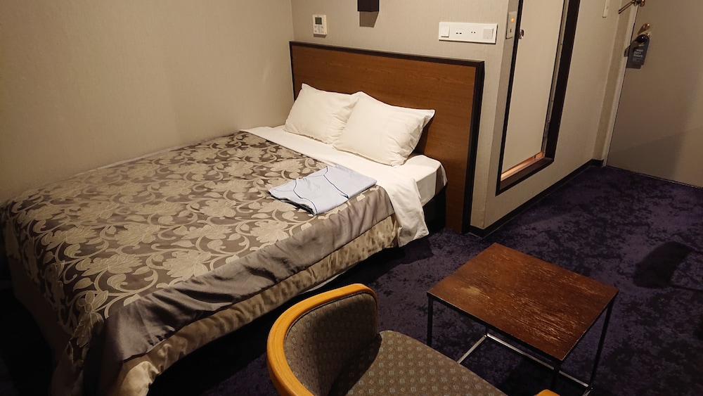 スタンダード ダブルルーム 喫煙可 客室1 | 岡山スクエア ホテル