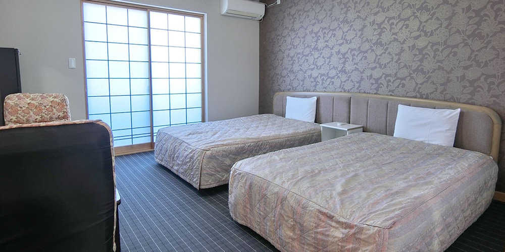 和洋室5人部屋 206号室 禁煙 冷蔵庫 Wi-Fi 客室2 | 湯楽庵 みやざき