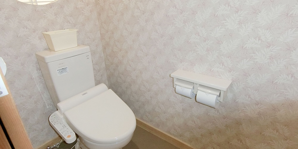 和室4人部屋 102号室 禁煙 冷蔵庫 Wi-Fi バスルームの設備0 | 湯楽庵 みやざき