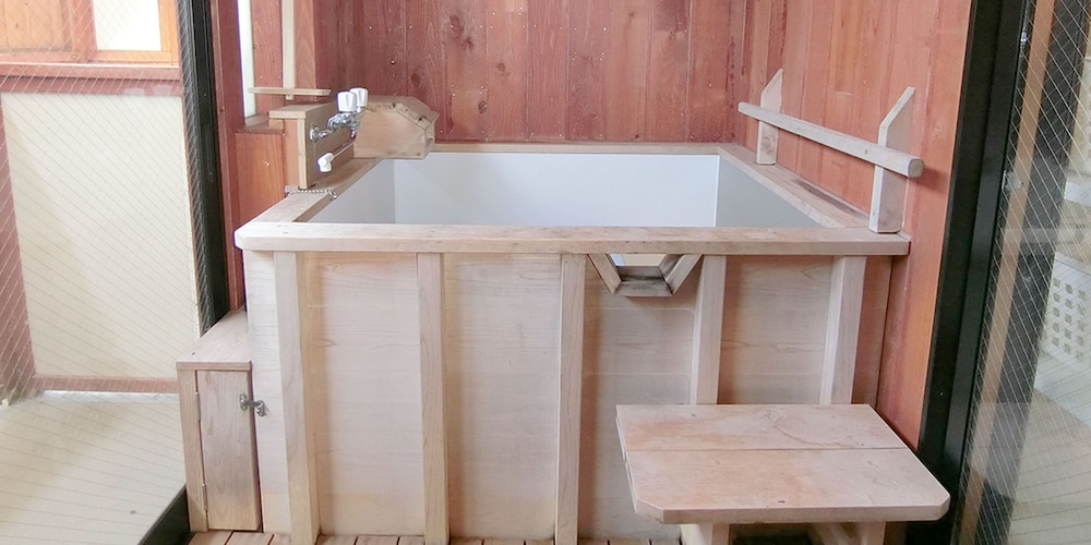 和洋室5人部屋 203号室 禁煙 冷蔵庫 Wi-Fi 深めの浴槽0 | 湯楽庵 みやざき