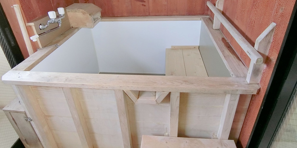 和洋室5人部屋 204号室 禁煙 冷蔵庫 Wi-Fi 深めの浴槽0 | 湯楽庵 みやざき