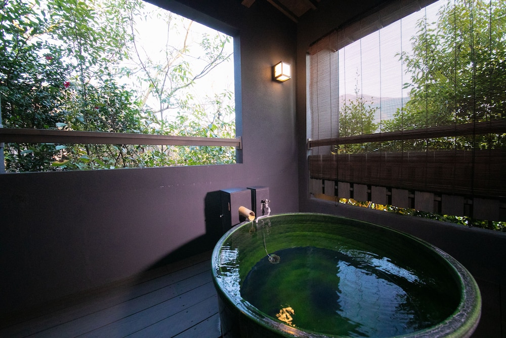 こでまり (露天風呂付客室) 禁煙 バスルーム1 | 由布院別邸 樹