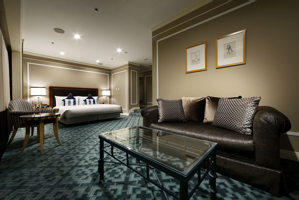 スタジアムデラックス (45平米/キングサイズベッド) 禁煙 客室3 | ホテルアラマンダ青山