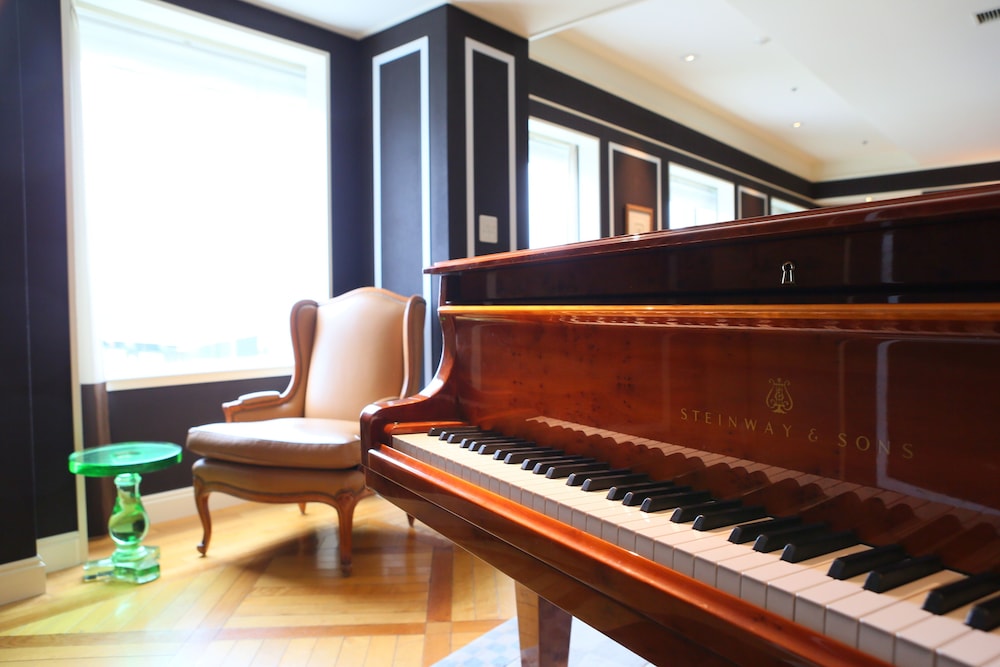 ロイヤルスイート クラブラウンジアクセス付き (142平米 / ワイドキングベッド) 禁煙 客室の設備とサービス0 | ホテルアラマンダ青山