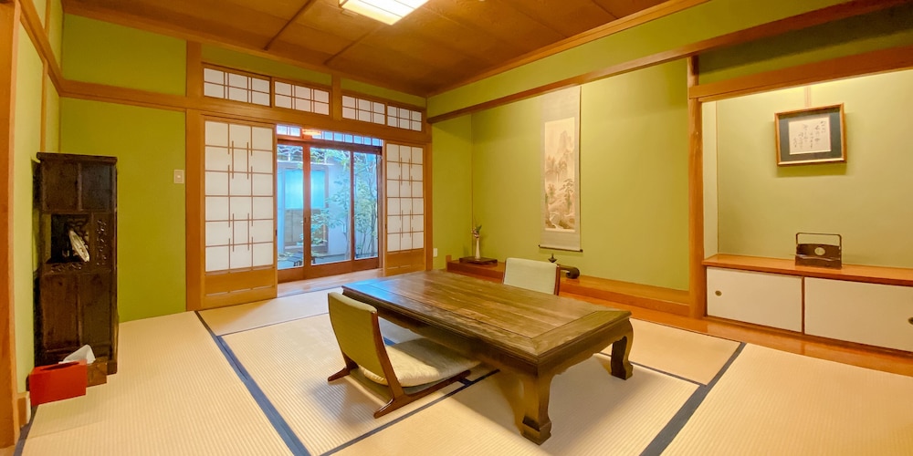 椿の間 | 割烹旅館 ゆめさき