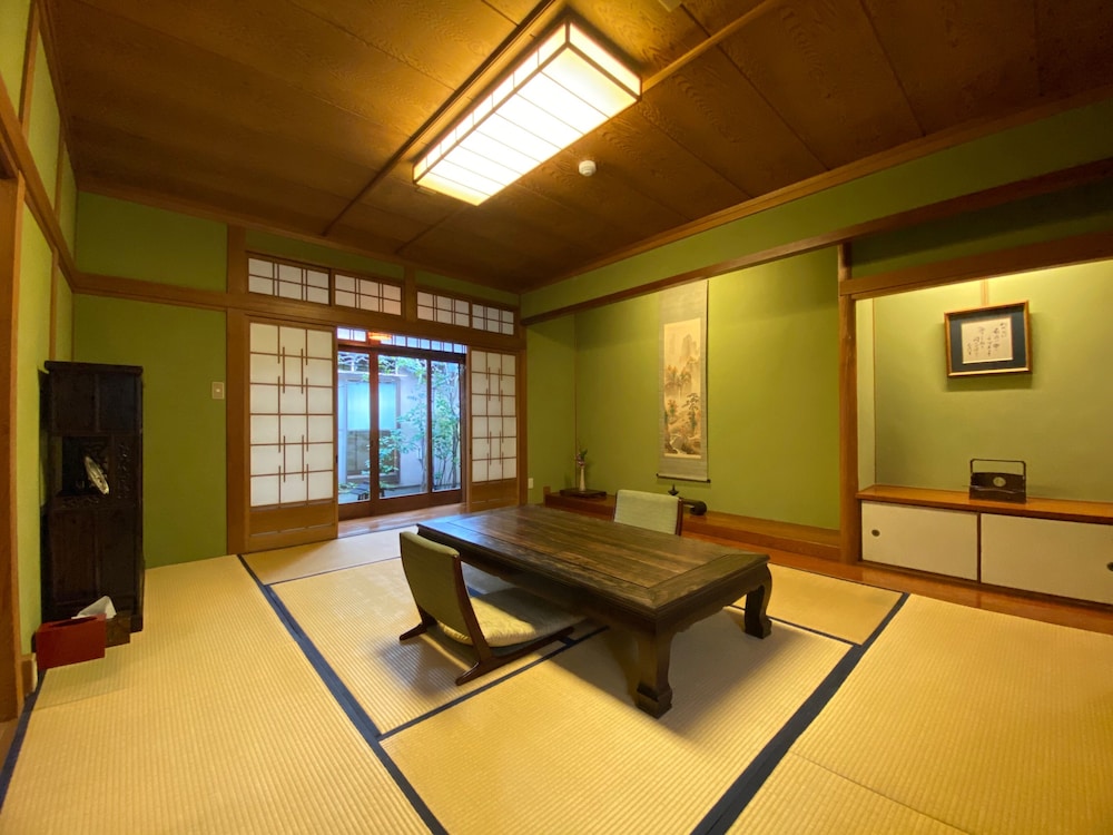椿の間 客室1 | 割烹旅館 ゆめさき